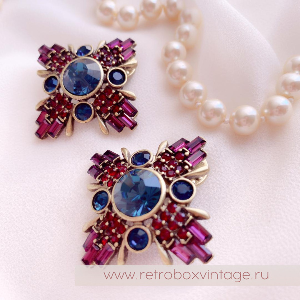 SWEET ROMANCE Брошь-пин «Звезда Андромеды: пурпурный мальтийский крест в бронзе»