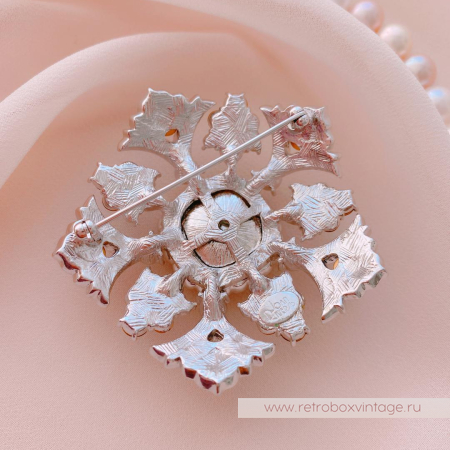 JOAN RIVERS Брошь «Северная звезда»