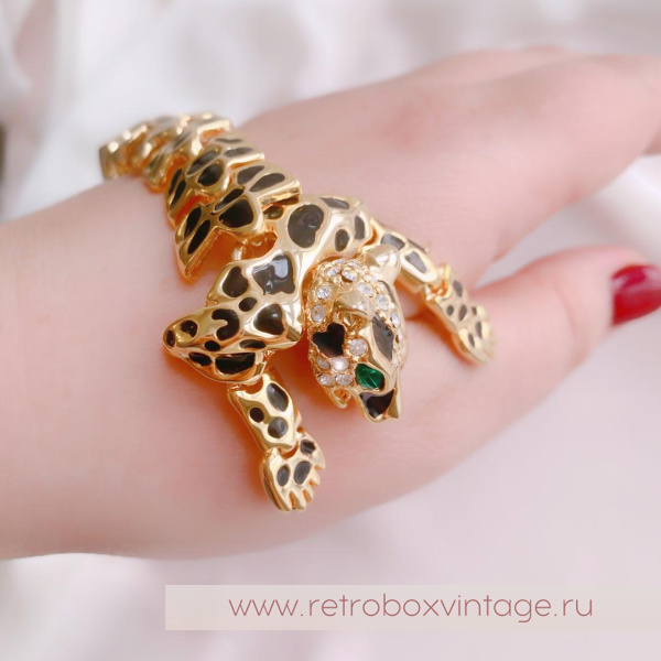 NO NAME Брошь наплечная "Леопард с зелеными глазами: голова с кристаллами" черная эмаль на золоте