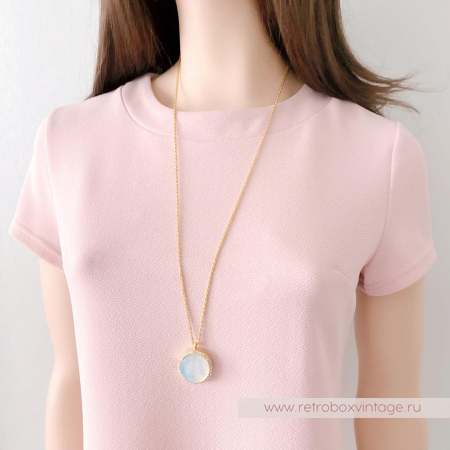 KIRKS FOLLY Кулон-локет на цепочке «Лунный свет: светлая в золоте»