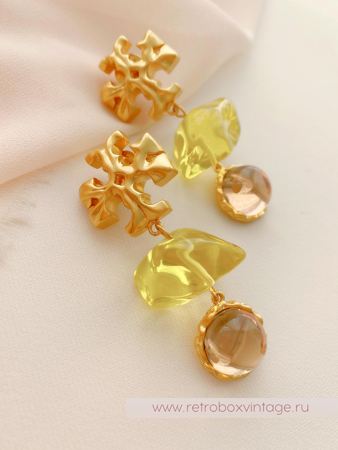 TORY BURCH Серьги-пусеты удлиненные «Роксана: прозрачные салатово-бежевые»