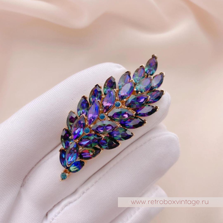 TRIFARI Брошь «Фиолетовое перо» TRIFARI Брошь «Фиолетовое перо»