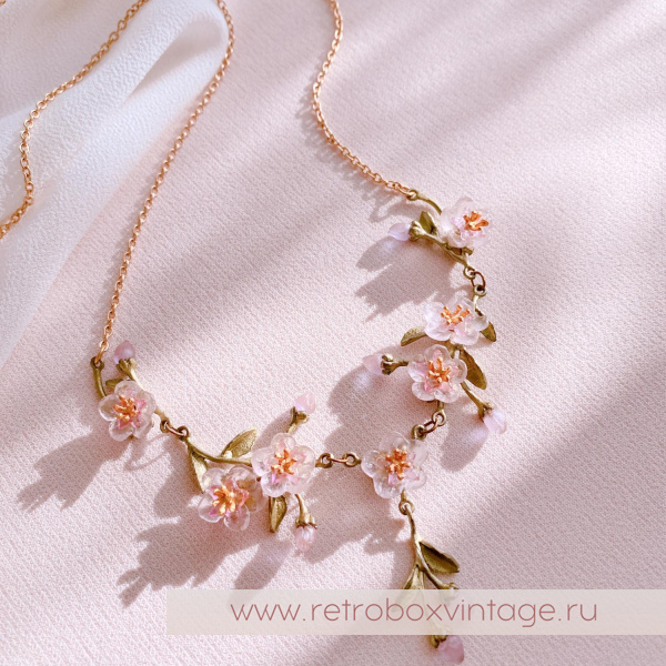 MICHAEL MICHAUD Колье «Нежная весна: цветение персика»