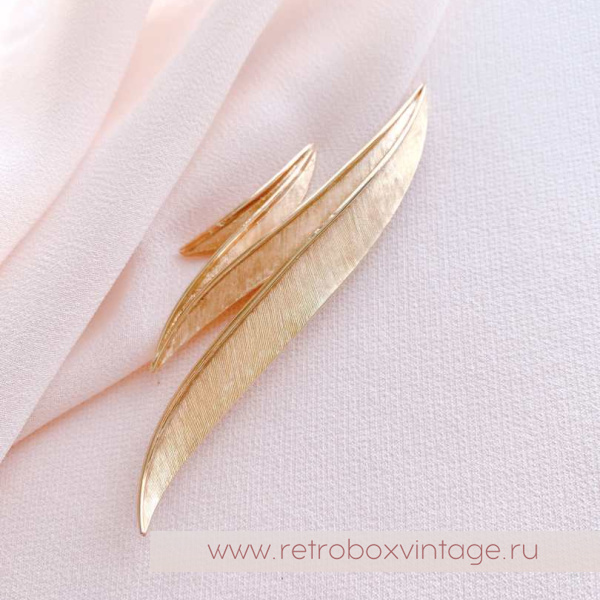 TRIFARI Брошь «Гармония жизни: золото» зигзаг