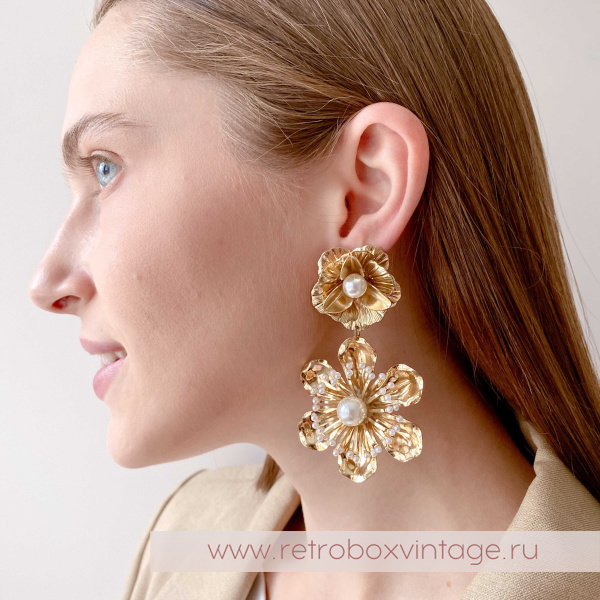 OPHELIA ROE Серьги "Два золотых цветка с жемчужинами"