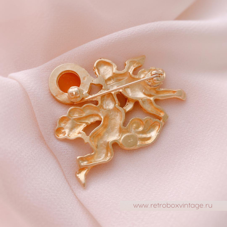 LOUIS STERN Брошь «Купидоны с янтарем»