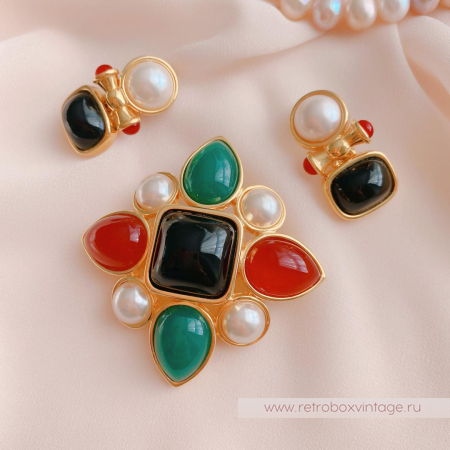 JOAN RIVERS Клипсы «В стиле Шанель: черно-белые»