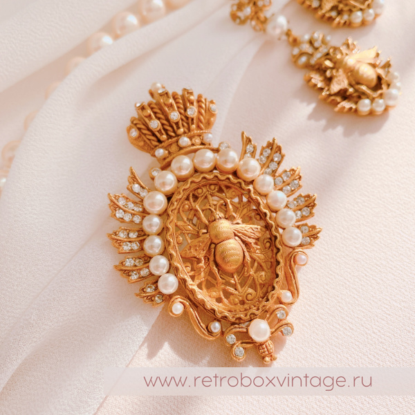 ASKEW LONDON Брошь "Имперская пчела с короной и жемчугом" ASKEW LONDON Брошь "Имперская пчела с короной и жемчугом"