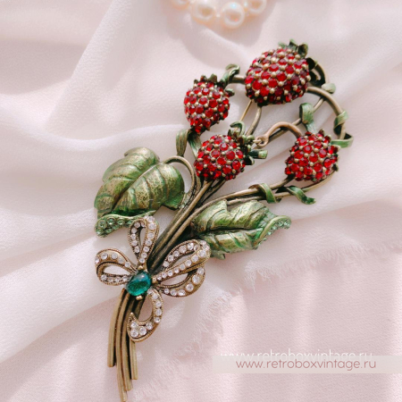 SWEET ROMANCE Брошь «Спелая земляника»