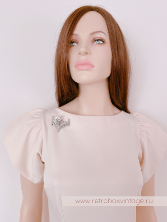 JJ / JONET JEWELRY Брошь "Ложе для двоих" кровать