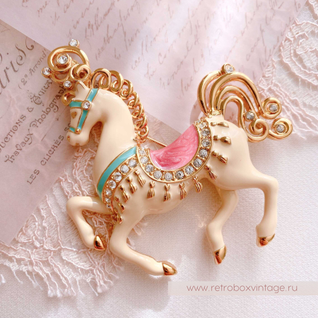 BOB MACKIE Брошь «Царская лошадь: кремовая»