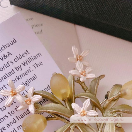 MICHAEL MICHAUD Брошь «Веточка лимона с цветами» музейная коллекция