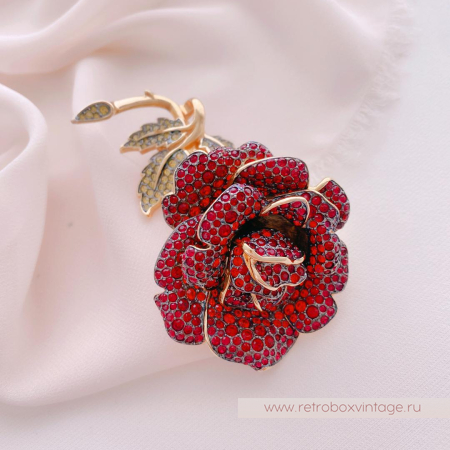 JOAN RIVERS Брошь «Красная роза — королева цветов»