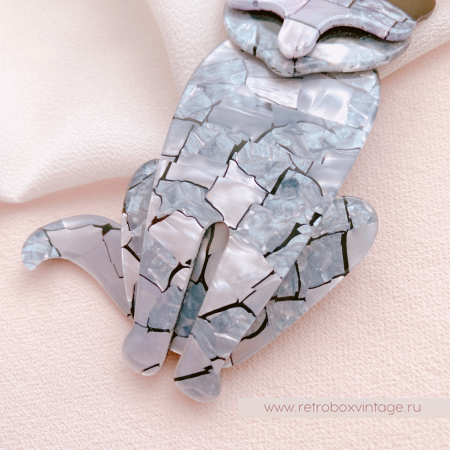 LEA STEIN Брошь «Кот Саша: серый мрамор» темные глазки