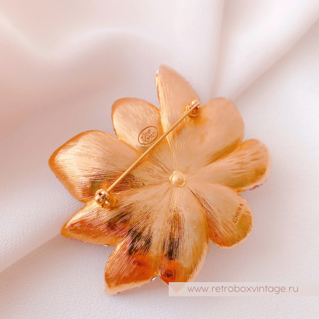 JOAN RIVERS Брошь «Розовый лотос» коллекционная