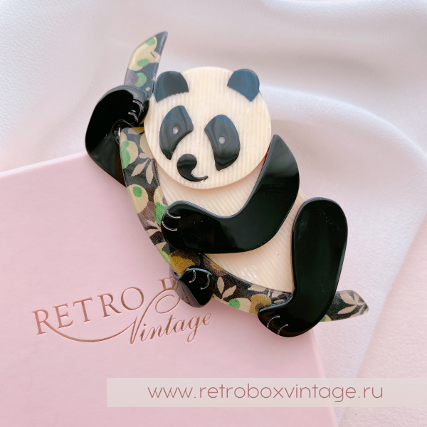 LEA STEIN Брошь «Панда: топленое молоко» черно-оливковый бамбук