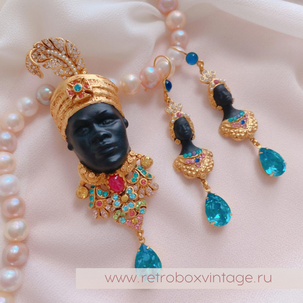ASKEW LONDON Брошь «Принц с пером и голубой подвеской»  Коллекция Blackamoor