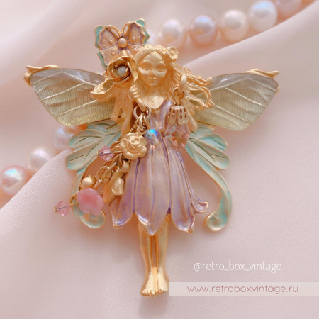 KIRKS FOLLY Брошь-кулон «Фея примулы с золотистыми крылышками»