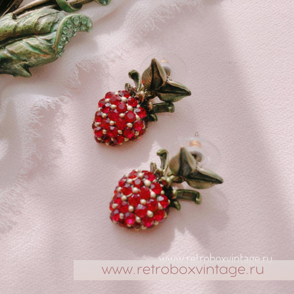 SWEET ROMANCE Серьги «Спелая земляника» SWEET ROMANCE Серьги «Спелая земляника»