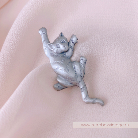 JJ / JONET JEWELRY Брошь-пин «Озорной котик: серебро»