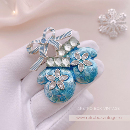 NAPIER Брошь «Голубые рукавички»