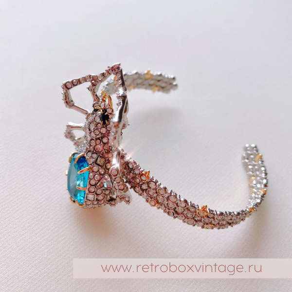 ALEXIS BITTAR Браслет «Голубой кристальный паучок» ALEXIS BITTAR Браслет «Голубой кристальный паучок»