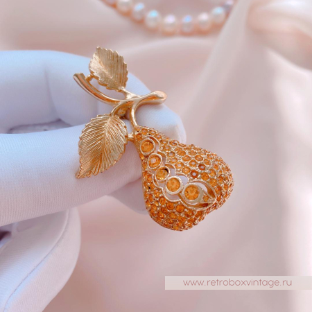 NAPIER Брошь «Золотистая груша»