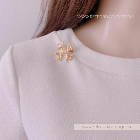 ANNE KLEIN Брошь «Крестики-нолики: золото»