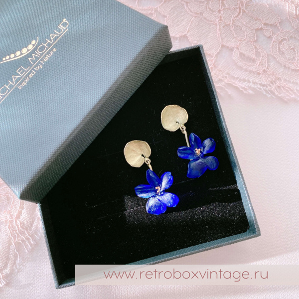 Коробка (опция) может быть приобретена отдельно