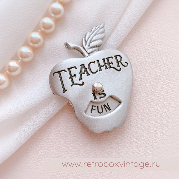 JJ / JONET JEWELRY Брошь-трансформер "Яблоко Ньютона TEACHER IS..."