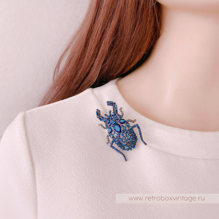 VERA WANG Брошь «Кристальный жук» VERA WANG Брошь «Кристальный жук»