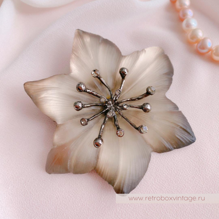 ALEXIS BITTAR Брошь «Дивный дымчатый цветок» ALEXIS BITTAR Брошь «Дивный дымчатый цветок»