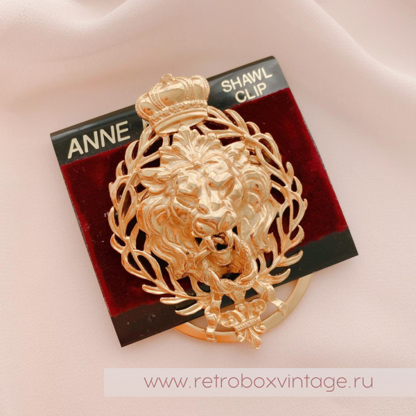 ANNE KLEIN Клип для платка «Король-лев с короной»