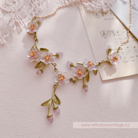 MICHAEL MICHAUD Колье «Нежная весна: цветение персика»