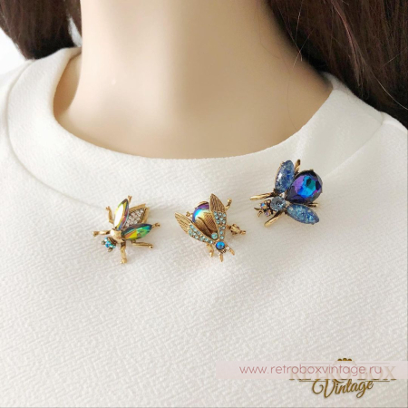 SWEET ROMANCE Трио брошей "Радужные пчелки: экзотик в золоте" (3 шт)