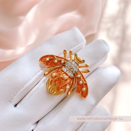 JOAN RIVERS Брошь "Пчелка ландышей" Коллекция Фаберже