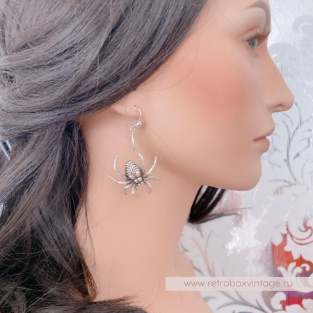 SWEET ROMANCE Серьги «Серебристый паучок»