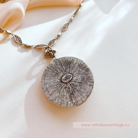 KIRKS FOLLY Кулон «Лунный свет» на цепочке SWEET ROMANCE