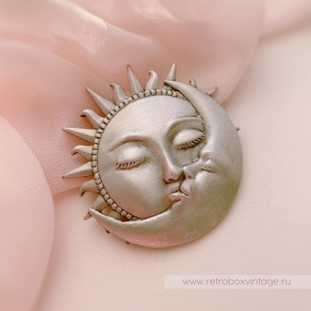 JJ / JONET JEWELRY Брошь "Поцелуй луны и солнца: серебро"