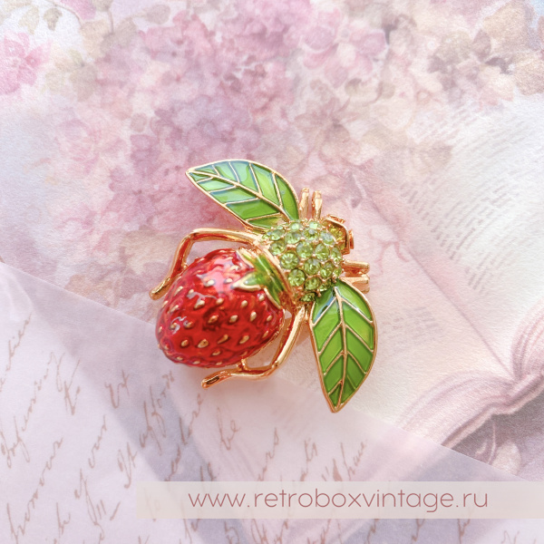 JOAN RIVERS Брошь "Пчелка Земляника"