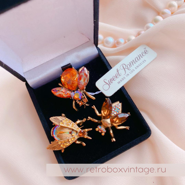 SWEET ROMANCE Трио брошей «Медовые пчелки: золотисто-коричневые в золоте» (3 шт)