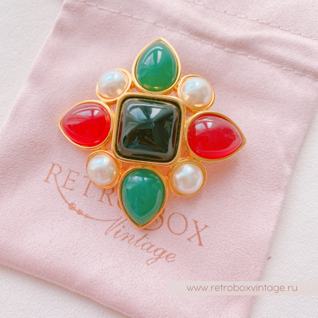 3. Теперь Ваша брошь защищена от потери: даже если замочек расстегнется, стопер будет удерживать иглу от выскальзывания из ткани 3. Теперь Ваша брошь защищена от потери: даже если замочек расстегнется, стопер будет удерживать иглу от выскальзывания из ткани