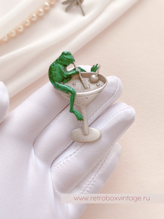 JJ / JONET JEWELRY Брошь "Лягушка и мартини"