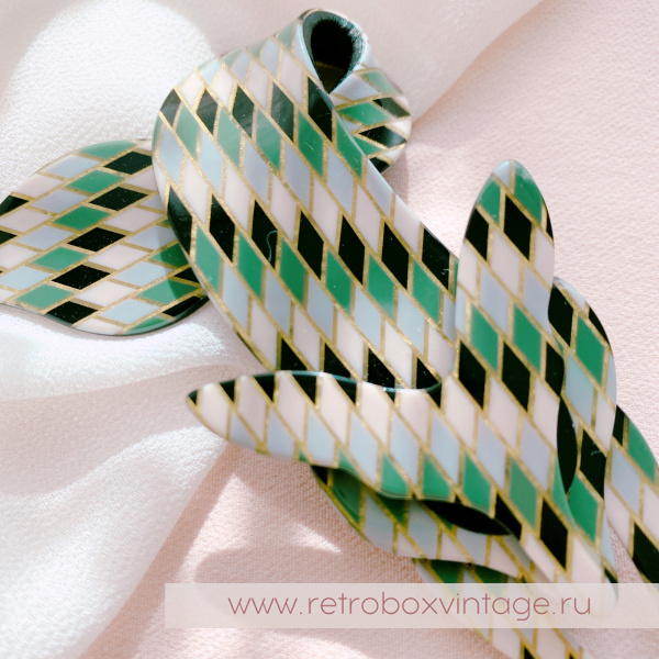 LEA STEIN Брошь «Лиса арлекин: хвойный лес» черные глазки