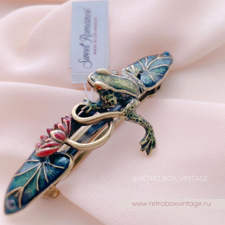 SWEET ROMANCE Заколка-автомат «Лягушка на кувшинке" SWEET ROMANCE Заколка-автомат «Лягушка на кувшинке"