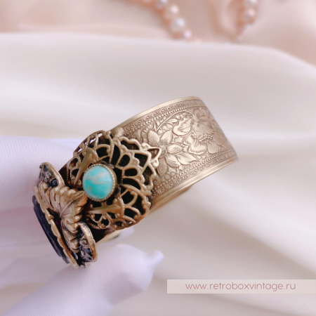 SWEET ROMANCE Браслет-каф с инталией "Богиня Афродита: аметист"