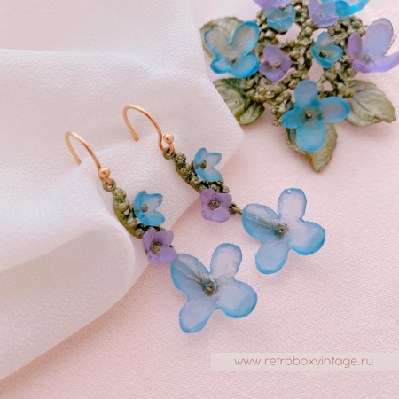 MICHAEL MICHAUD Серьги удлиненные "Цветущая гортензия с голубым цветком"