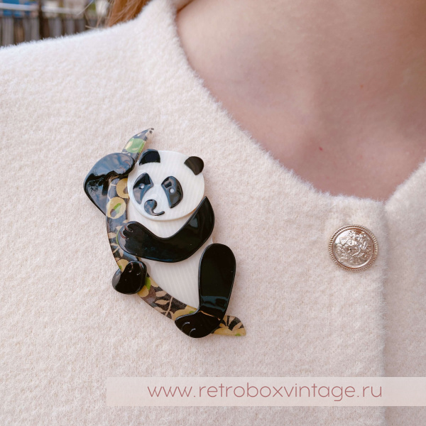 LEA STEIN Брошь «Панда: молочно-черная» черно-оливковый бамбук