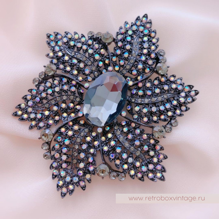 JOAN RIVERS Брошь-кулон "Ночная красавица" дымчатые кристаллы JOAN RIVERS Брошь-кулон "Ночная красавица" дымчатые кристаллы