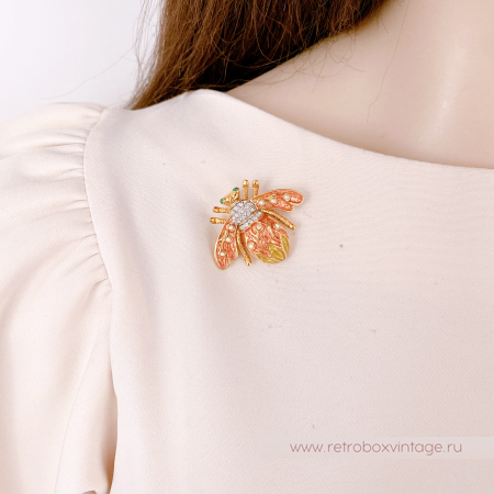 JOAN RIVERS Брошь "Пчелка ландышей" Коллекция Фаберже